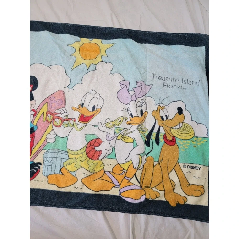 Vintage Disney Mickey Mouse Beach Towel Treasure Island Florida Minnie Donald‎